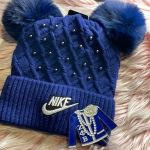 New blue Zeta blazer brooch